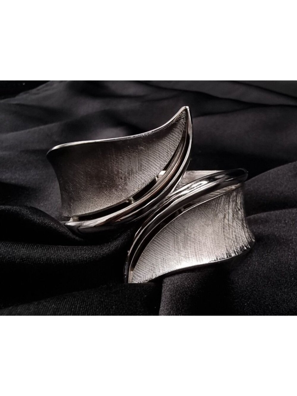 Vintage 1960's Trifari Silver-Tone Hinged Cuff Bracelet